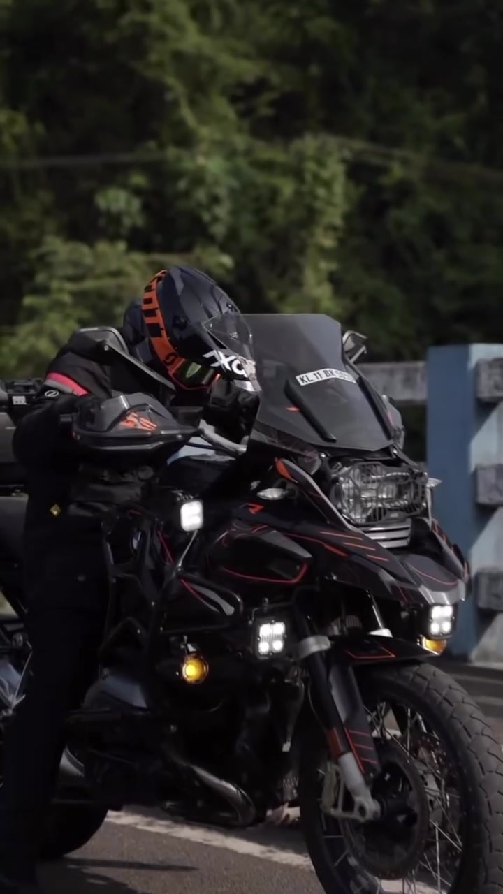 Blacked-out R 1250 GS Adventure with red accents — KL 11 BX